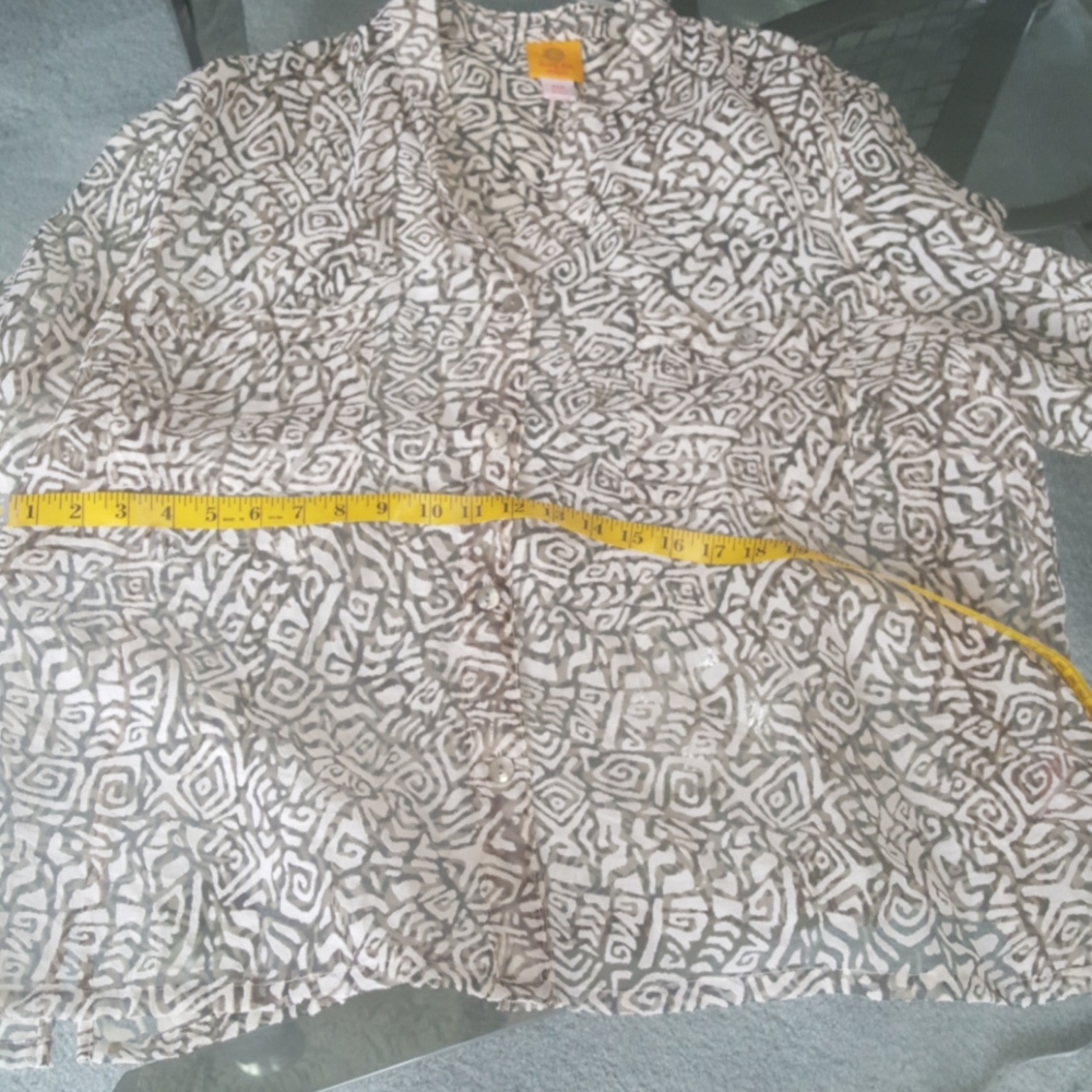 Ruby Rd.  Sheer print top. 22W. - Picture 8 of 9